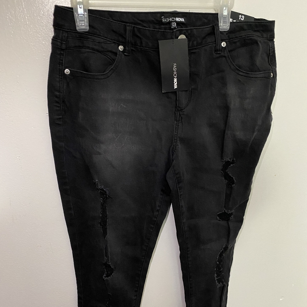 FASHION NOVA JEANS